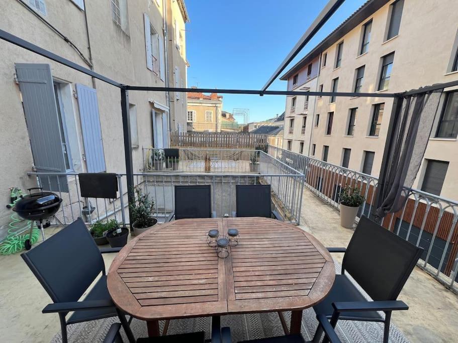 Coeur De Ville, Garage Prive Et Gratuit Avec Terrasse ! Cahors Exteriér fotografie